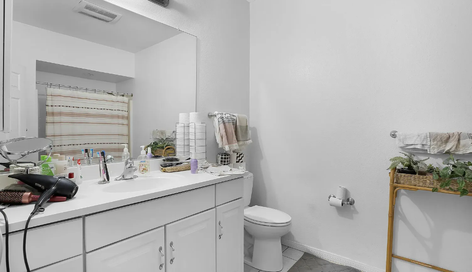 2311 State St - Photo 6 of 10