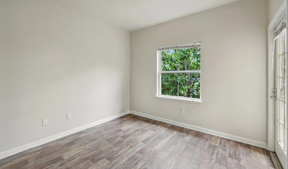 2555 Alum Rock Ave - Photo 7 of 7