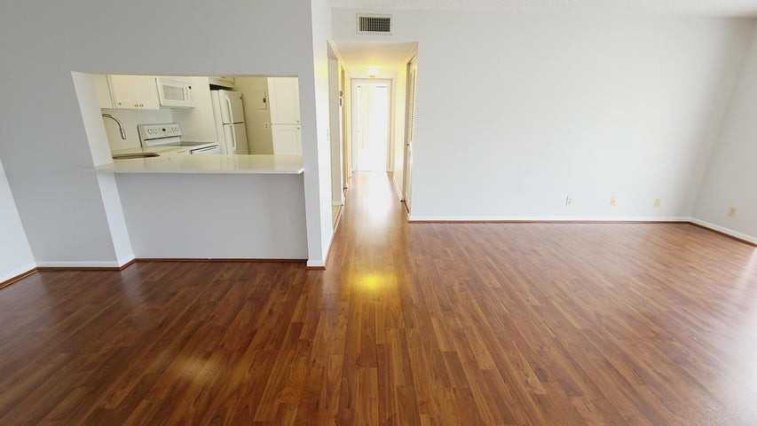 1109 Green Pine Boulevard #B2 - Photo 5 of 9