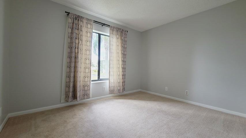 1109 Green Pine Boulevard #B2 - Photo 6 of 9