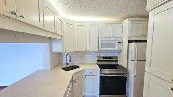 featured image of 1109 Green Pine Boulevard #B2