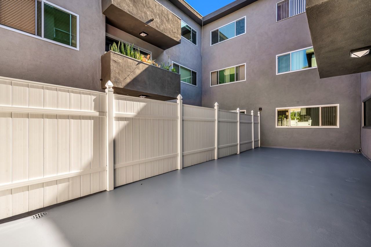 722 N Orlando Ave #104 - Photo 3 of 30