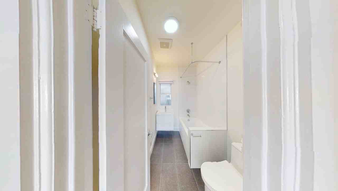 2369 Le Conte Avenue - Photo 5 of 27