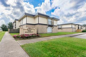 featured image of 1300 Laban Ave