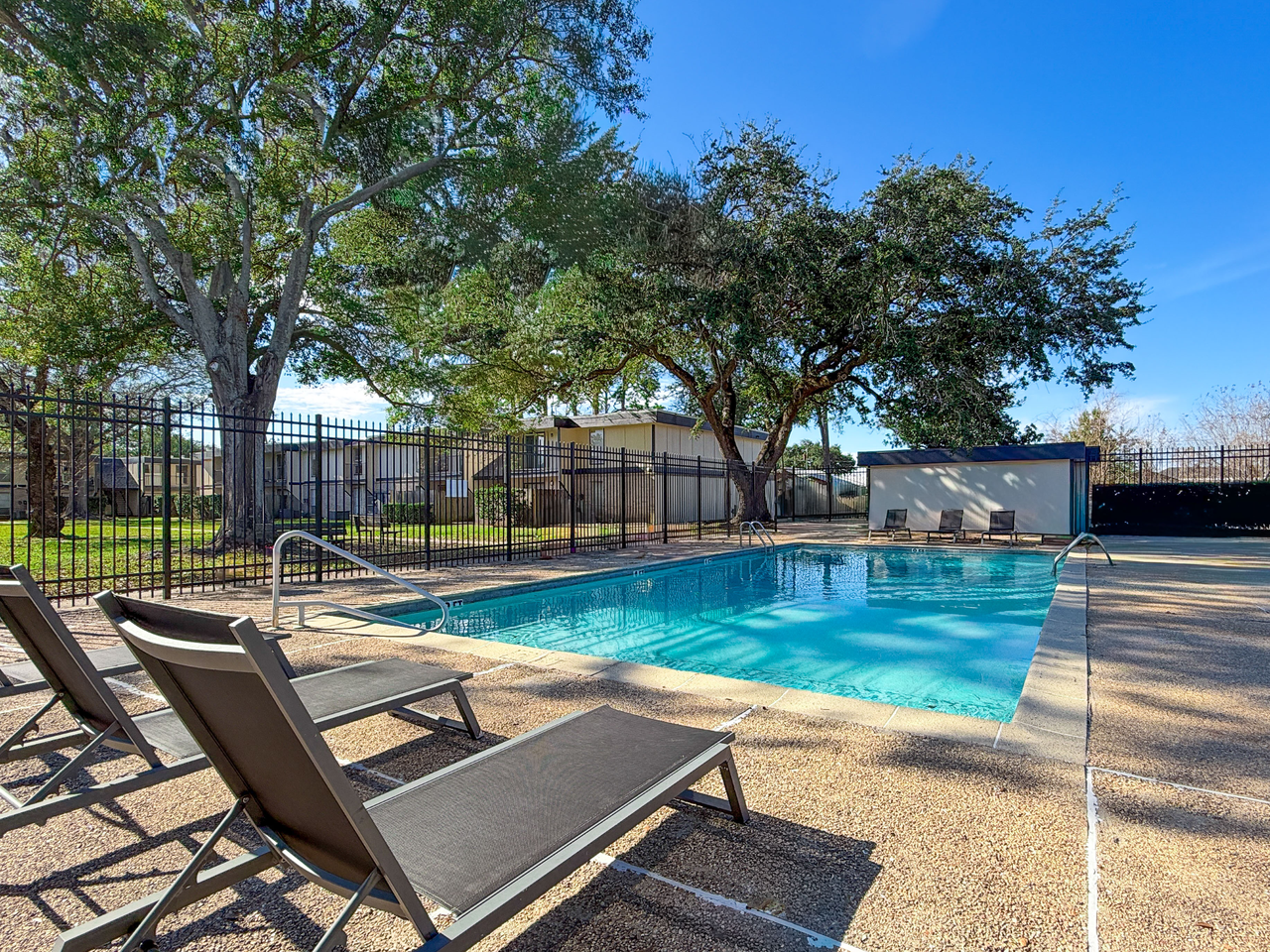 Acadia Park Apartments - Photo 4 of 35