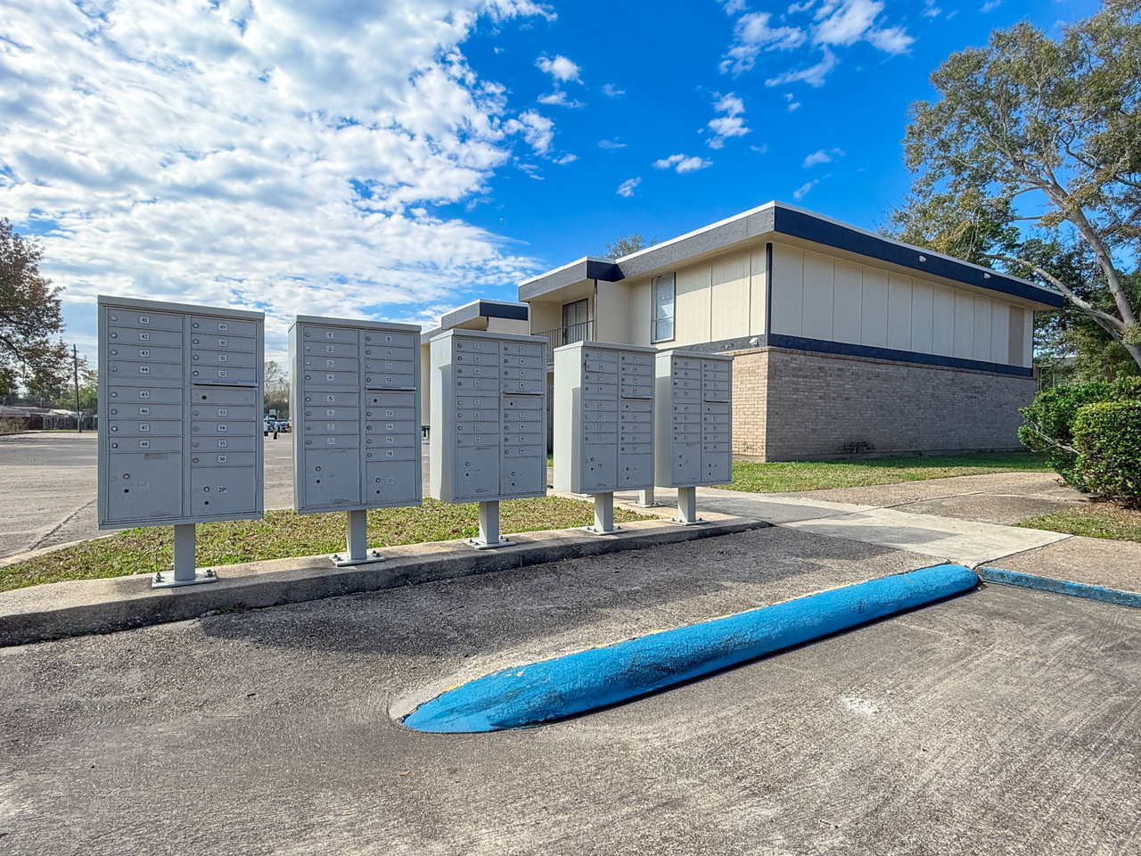 Acadia Park Apartments - Photo 6 of 35