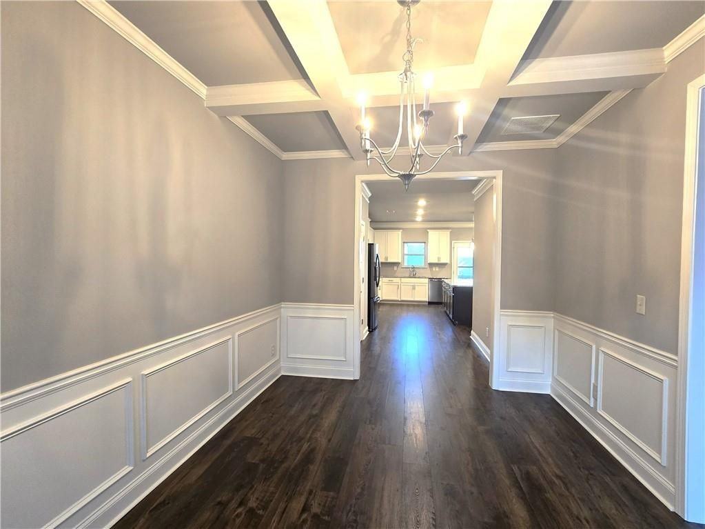 1866 Castleberry Ln - Photo 6 of 33