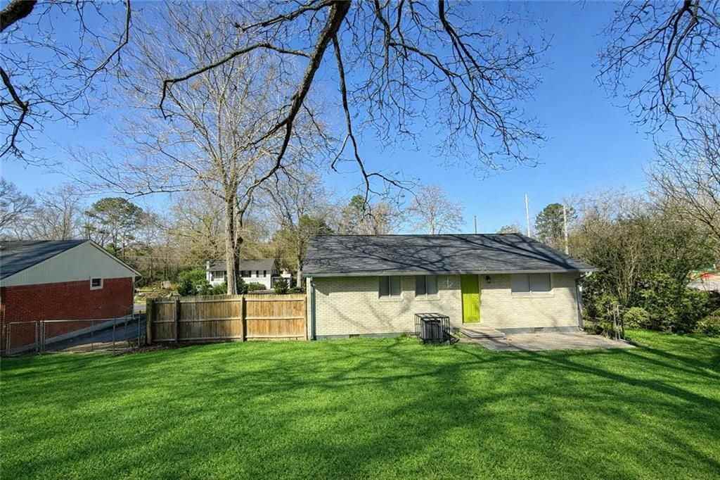 7230 Mockingbird Trl - Photo 3 of 18