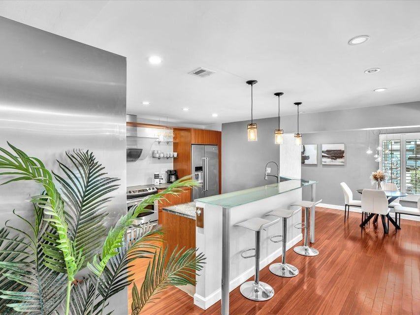 1786 Ne 21st St - Photo 7 of 8