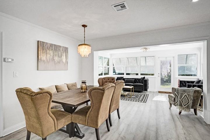 14 South Swinton Circle - Photo 7 of 8