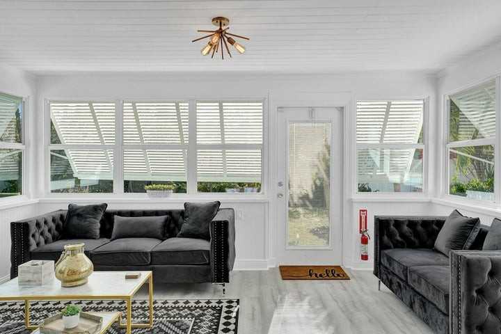 14 South Swinton Circle - Photo 5 of 8