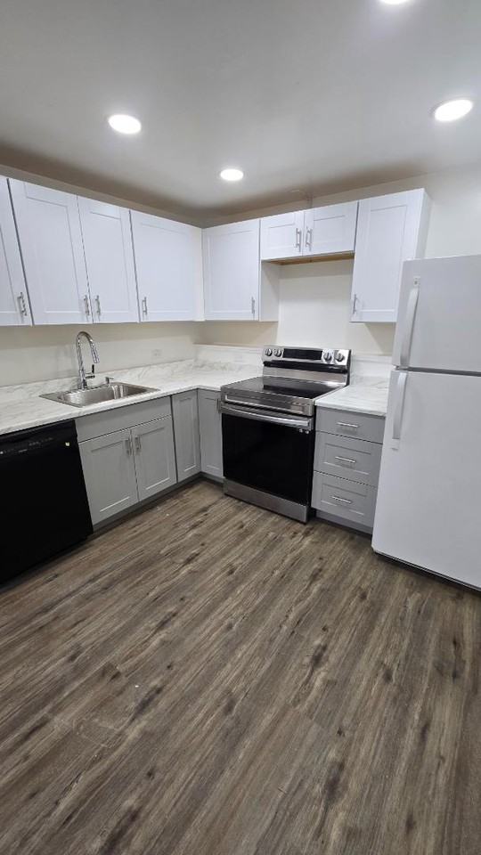 7955 S 3685 W - Photo 2 of 10