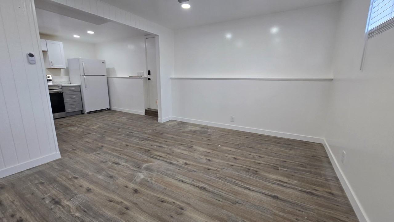 7955 S 3685 W - Photo 6 of 10