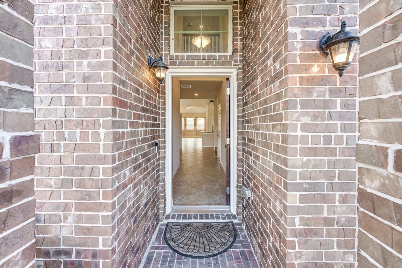 18616 Birch Orchard Ct - Photo 2 of 14