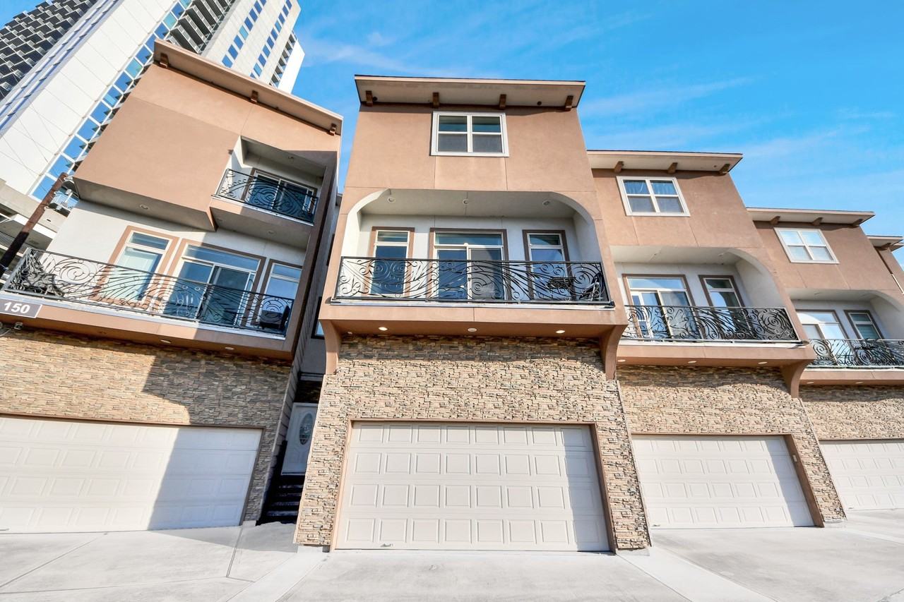 146 Carson Ct - Photo 2 of 38