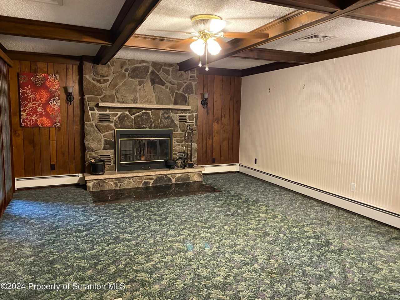 1833 S Webster Ave - Photo 6 of 16