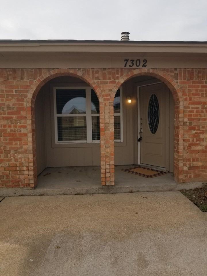 7302 Ne Loop 820 - Photo 2 of 15