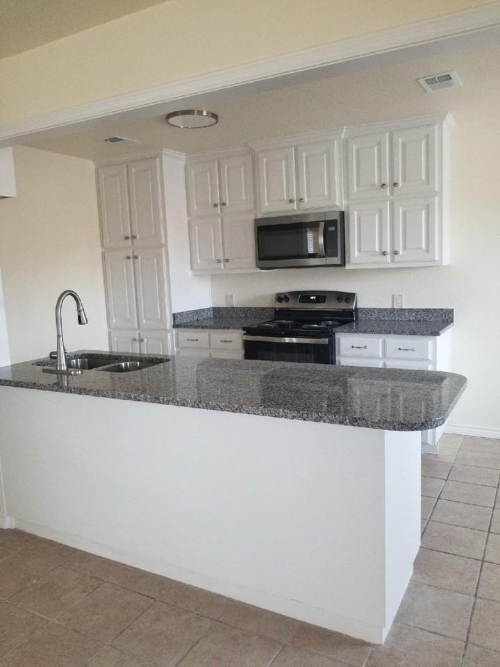 7302 Ne Loop 820 - Photo 5 of 15