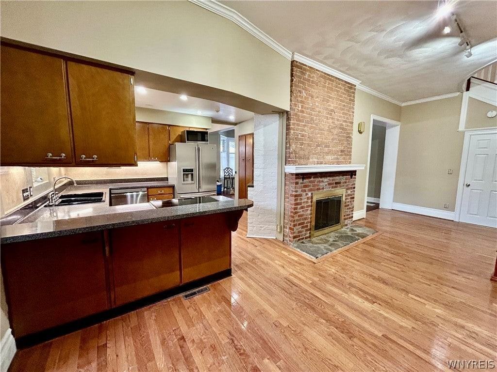 38 Oakland Pl - Photo 7 of 31