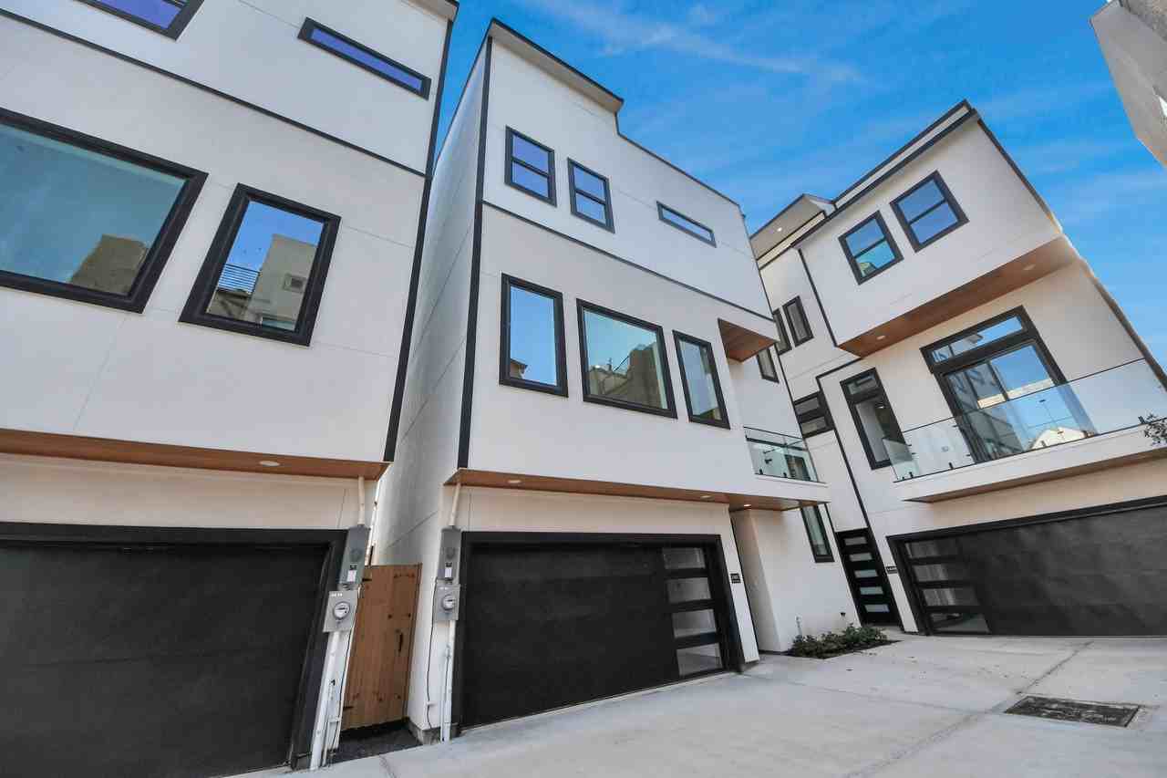 3407 Hutchins St - Photo 4 of 39