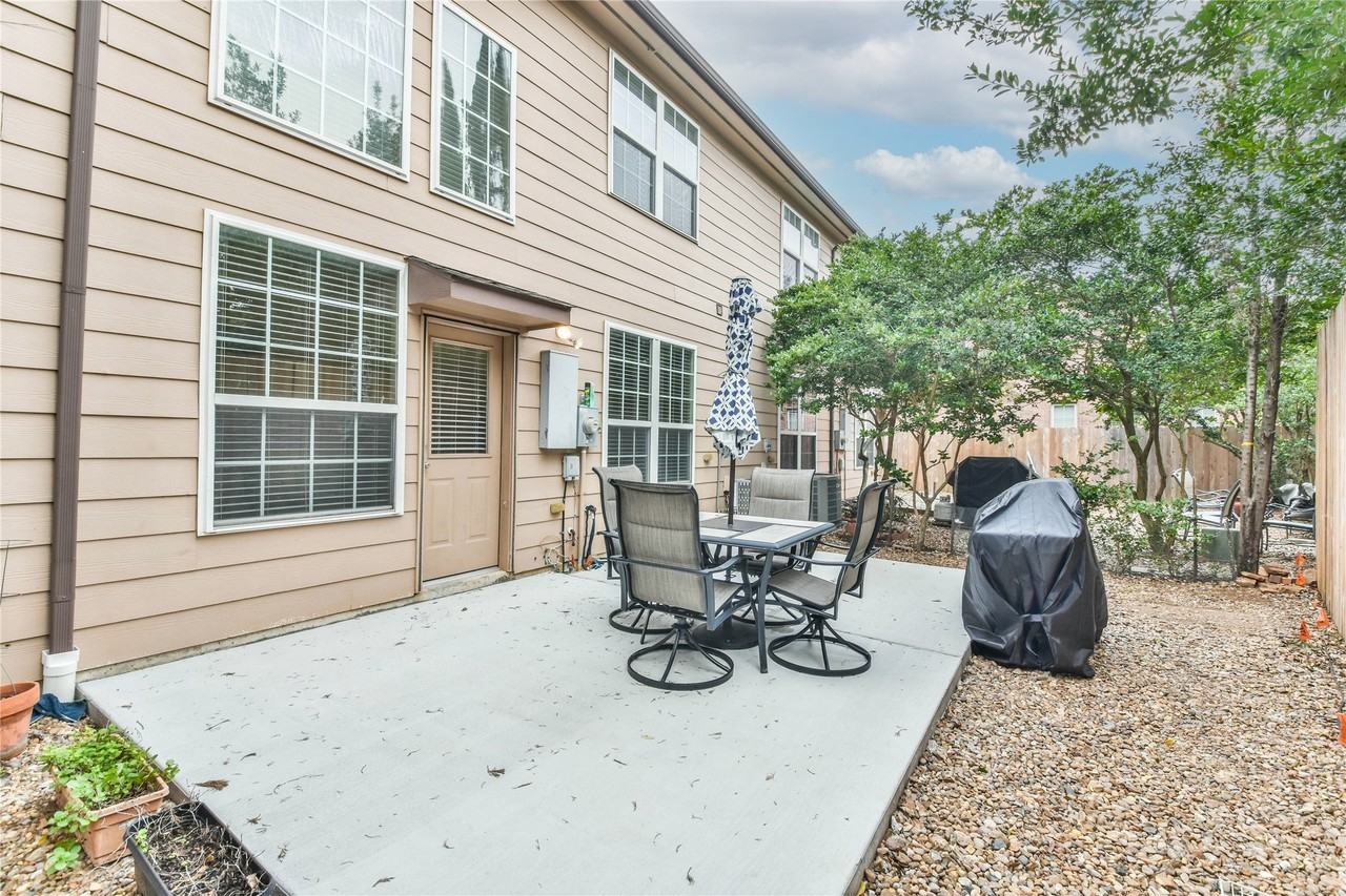 1135 Glenwood Canyon Ln - Photo 4 of 36