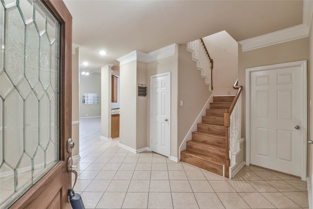 1135 Glenwood Canyon Ln - Photo 5 of 36