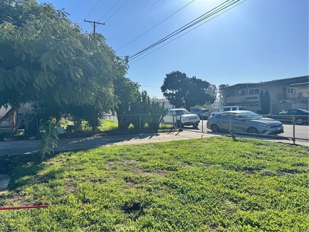 1285 E Kingsley Ave - Photo 4 of 23