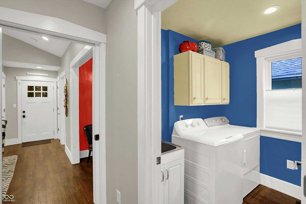 140 N Main St - Photo 5 of 27