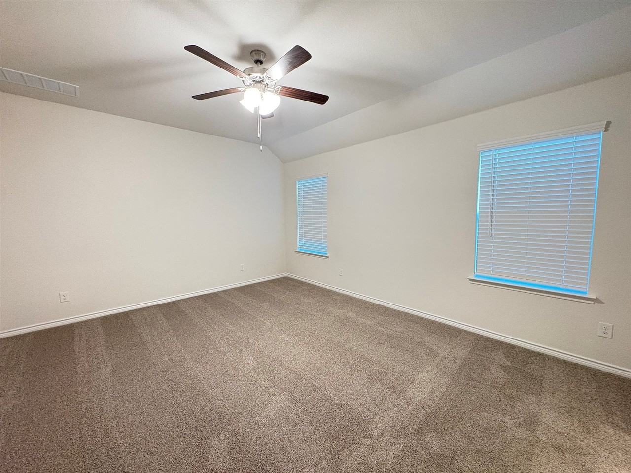 10120 High Grade Dr - Photo 5 of 9