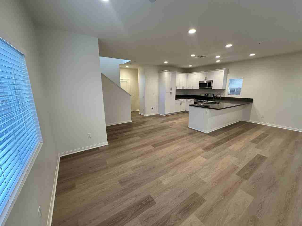 176 N Sutter Ave #1 - Photo 2 of 11