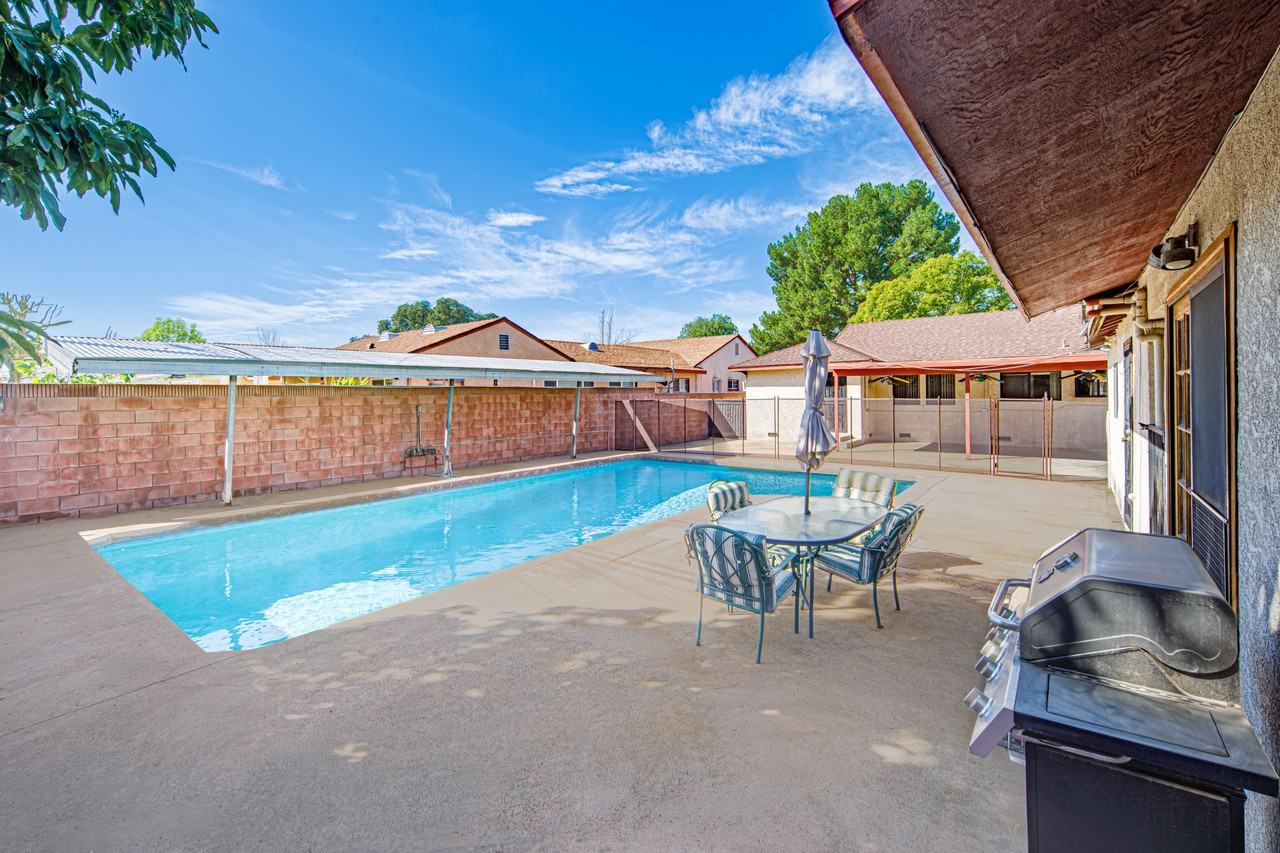 1618 S Meeker Ave #1 - Photo 3 of 17