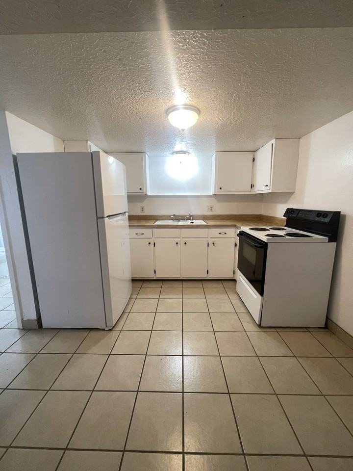 1517 1/2 Gold Ave Se #1517-1-2 - Photo 3 of 20