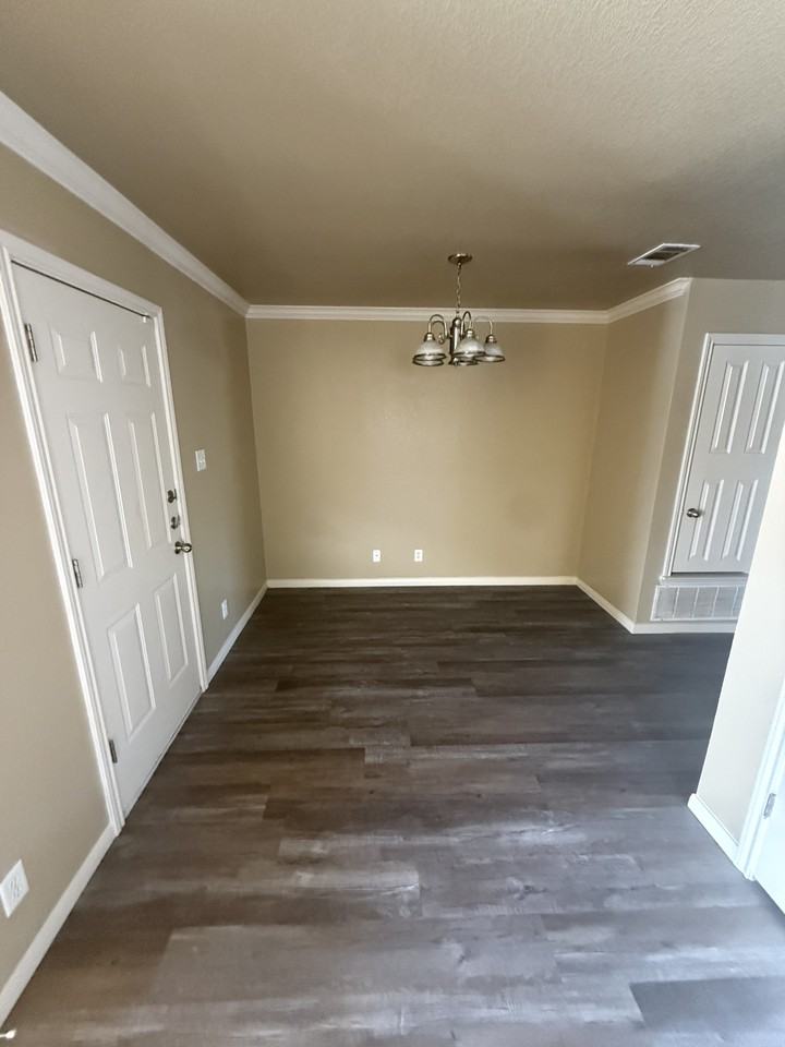 1403 Powder River Dr #B - Photo 4 of 14