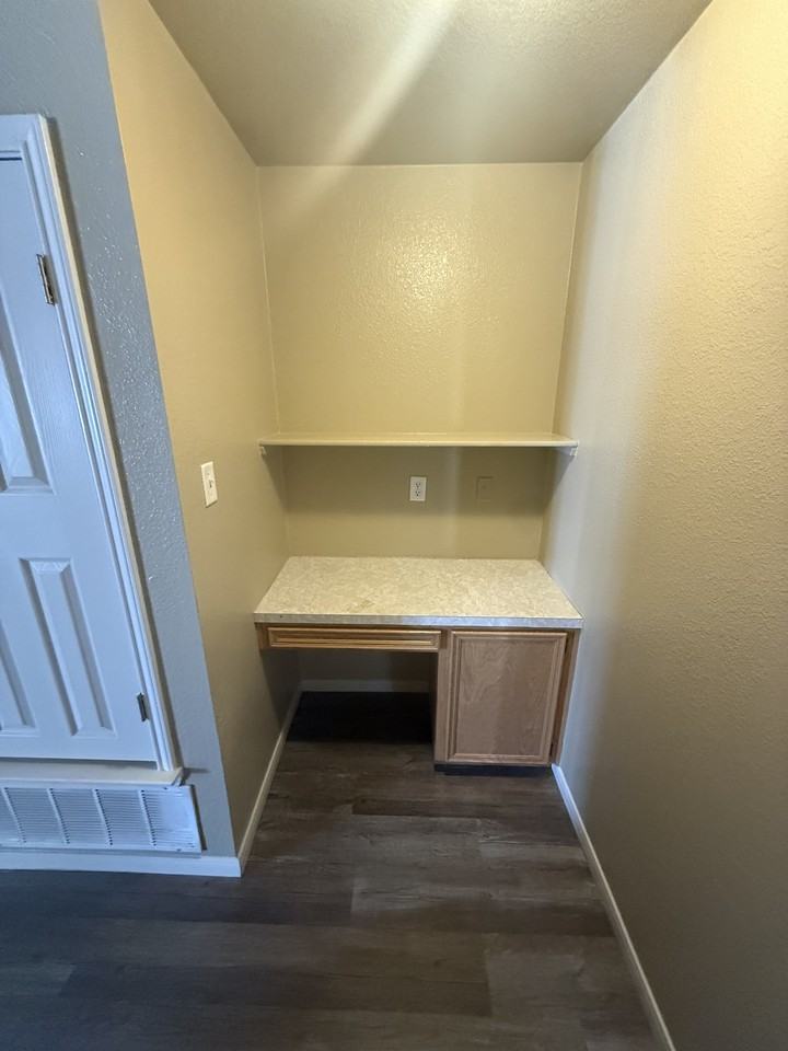 1403 Powder River Dr #B - Photo 7 of 14