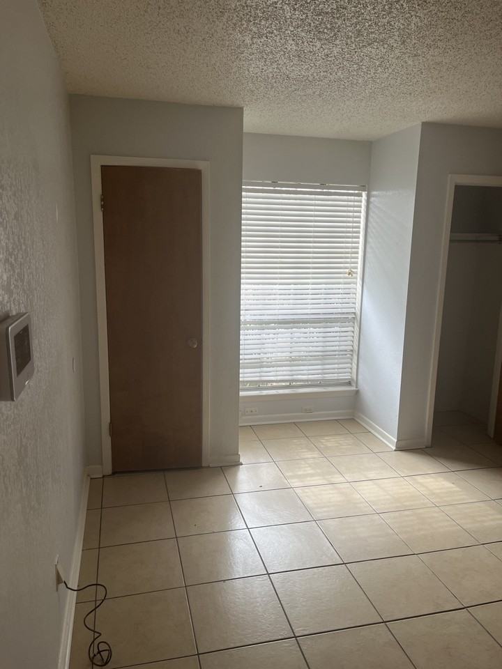 4105 Koala Dr #1 - Photo 7 of 13