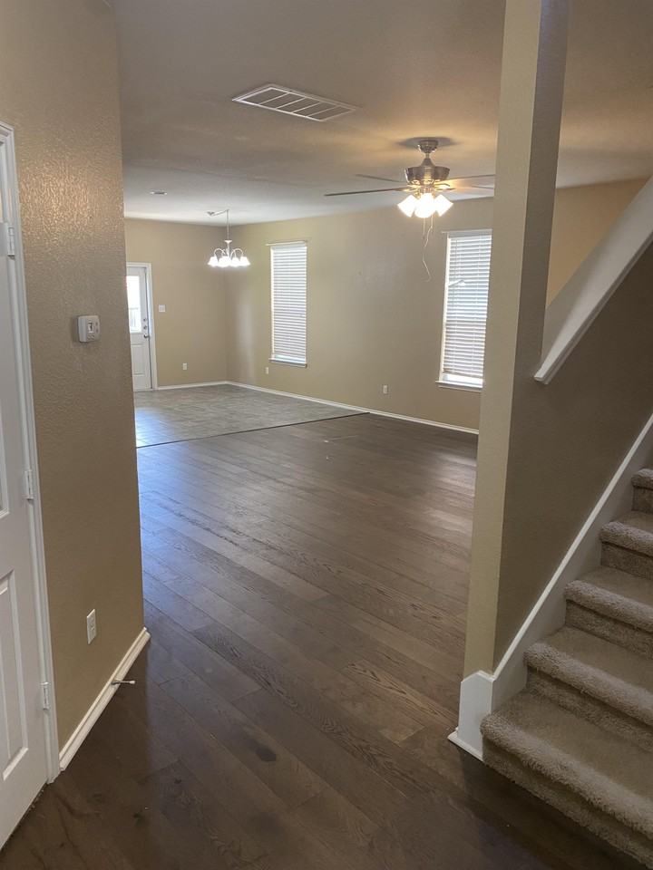 3216 Claymore St #1 - Photo 2 of 17