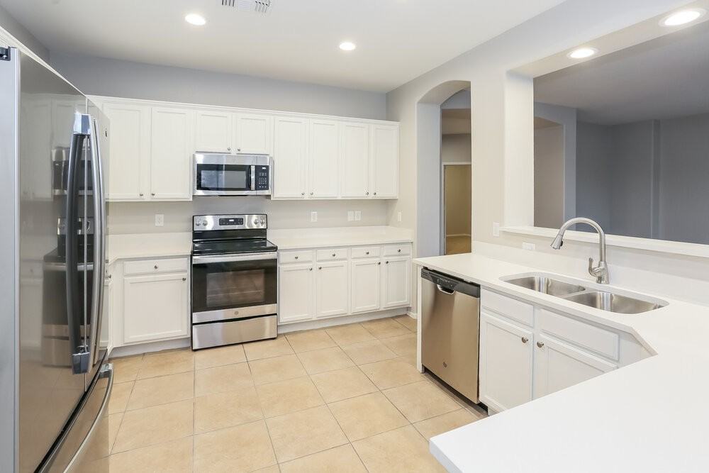 6531 S 17th Ave - Photo 6 of 16