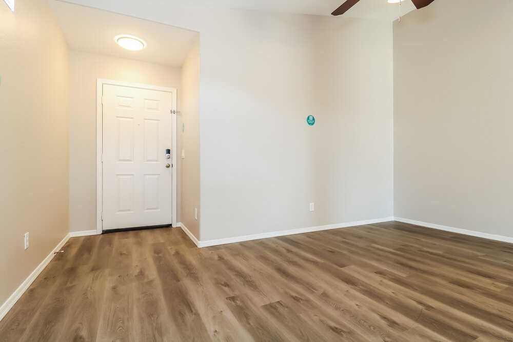 15108 N El Frio Ct - Photo 4 of 16