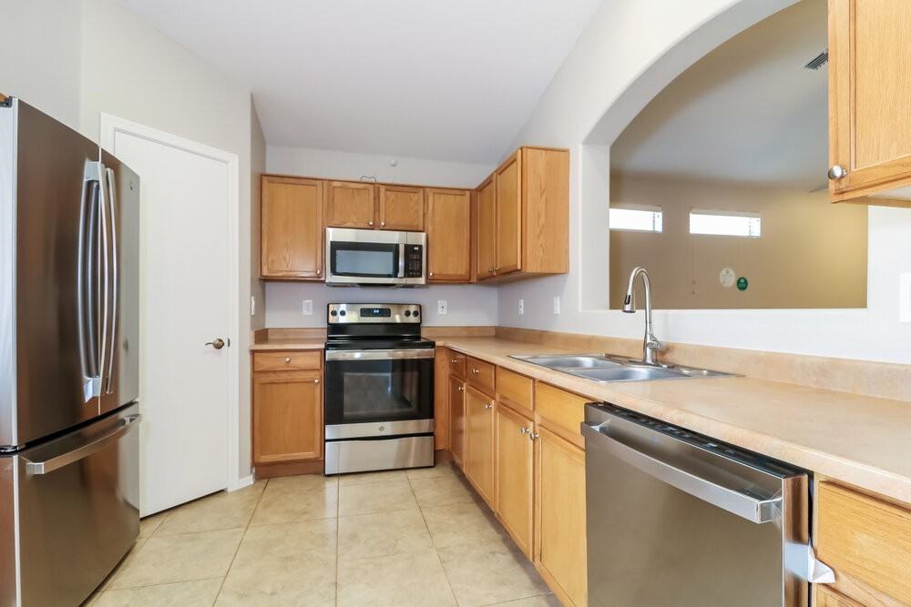 15108 N El Frio Ct - Photo 7 of 16