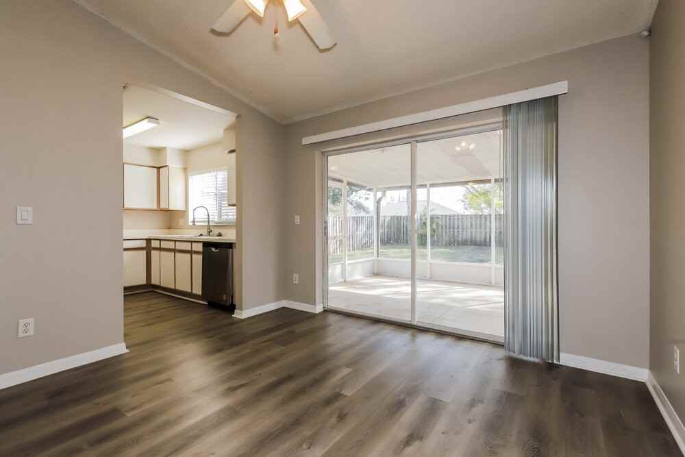 13409 Prestwick Dr - Photo 5 of 16