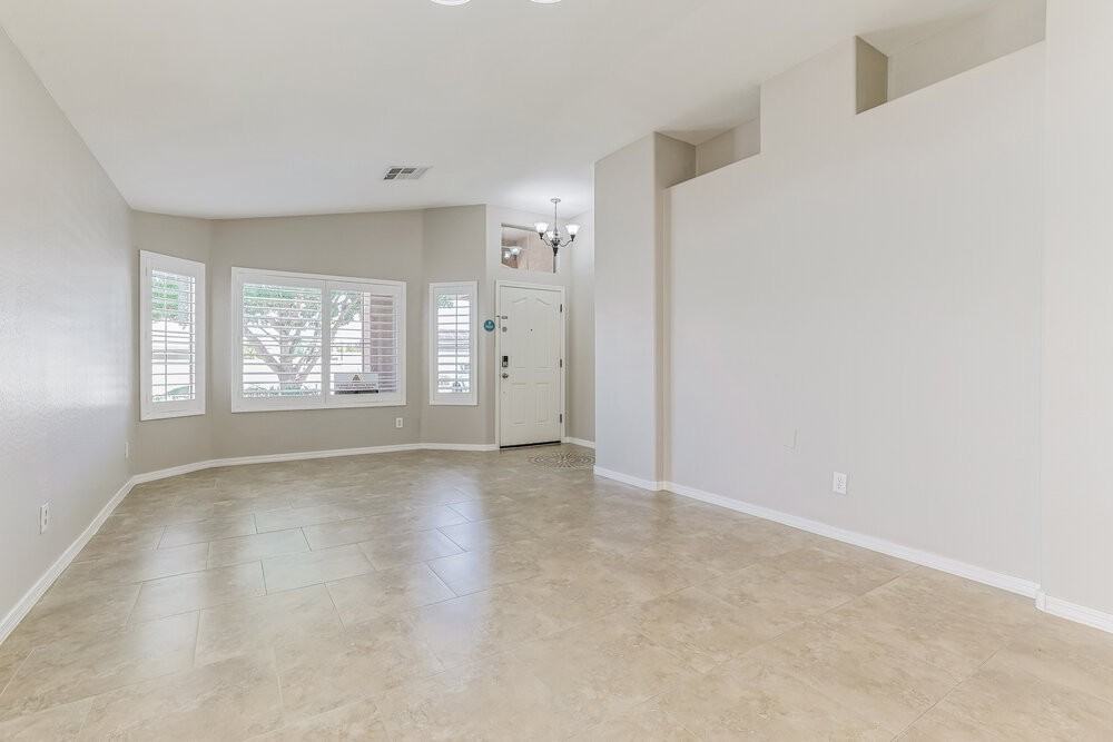 33554 N Cobble Stone Dr - Photo 4 of 16