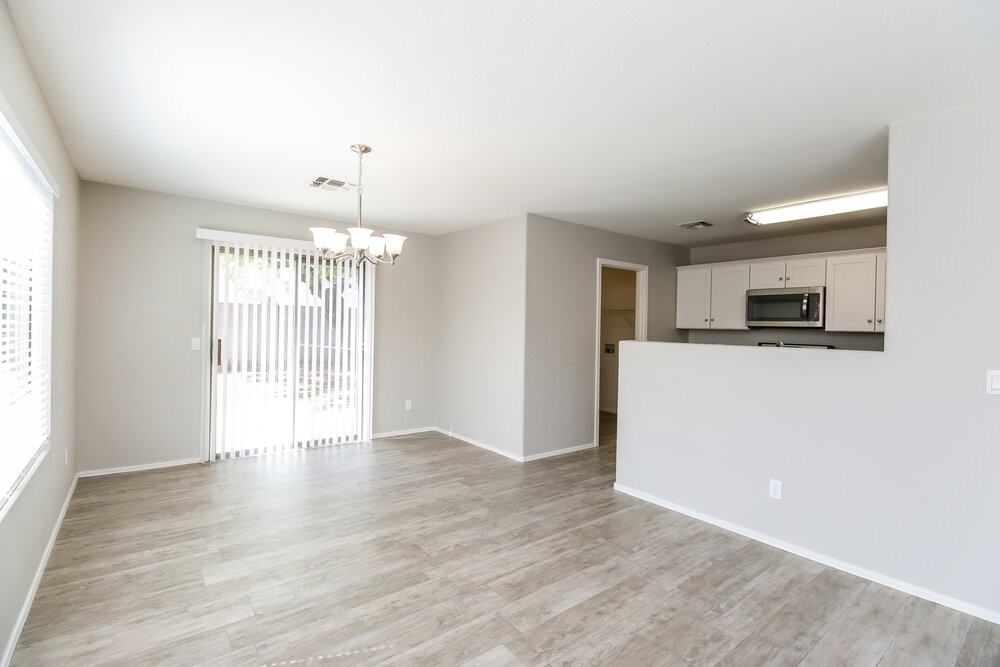 16071 W Adams St - Photo 6 of 16