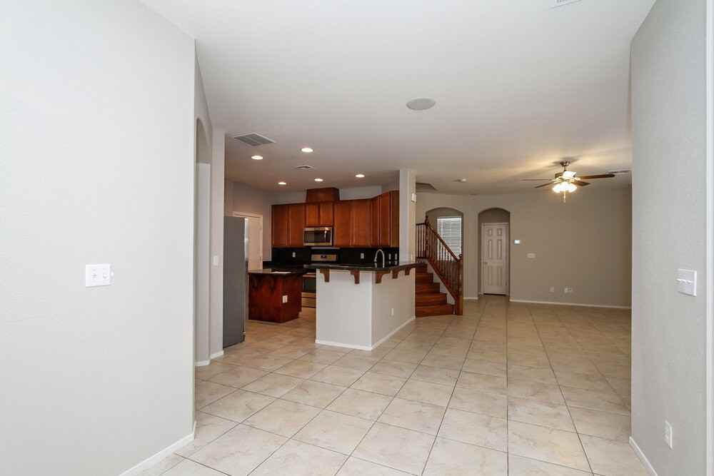 132 Rolling Cove Ave - Photo 3 of 21