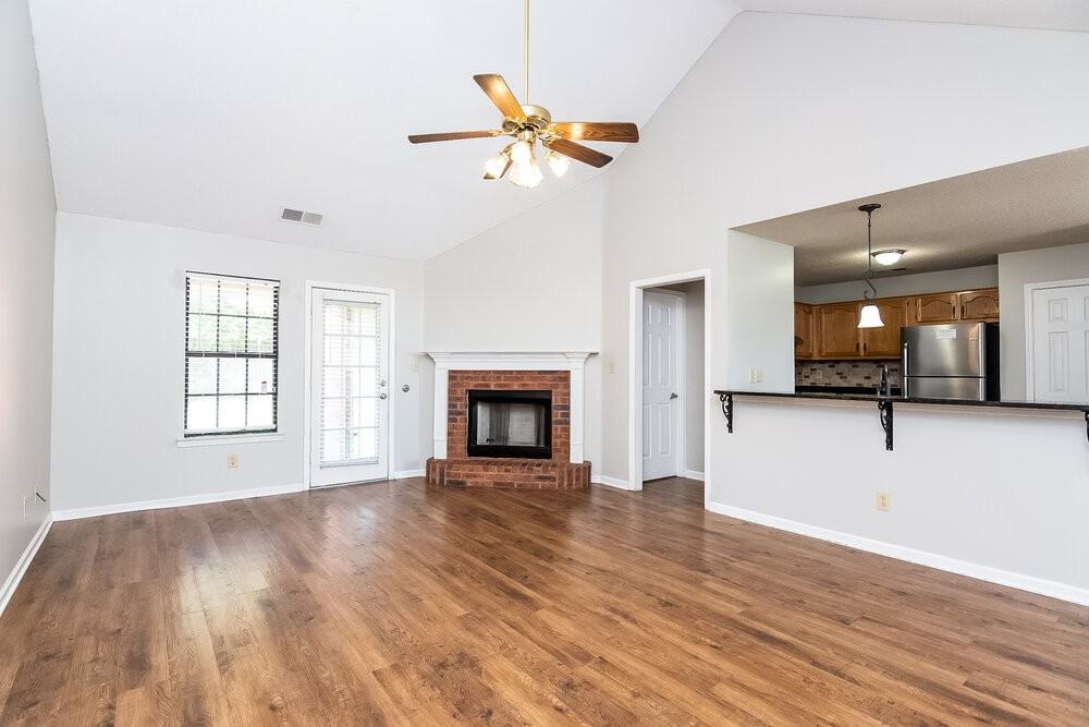 10824 Ridgefield Dr - Photo 2 of 15