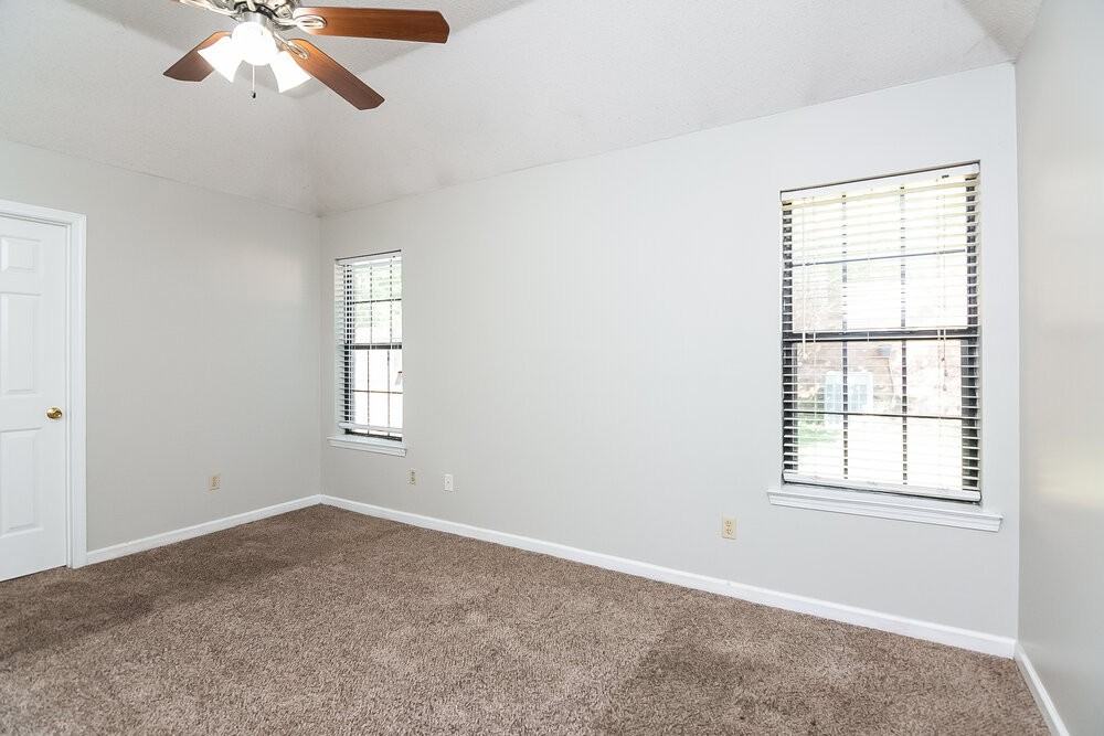 10824 Ridgefield Dr - Photo 7 of 15