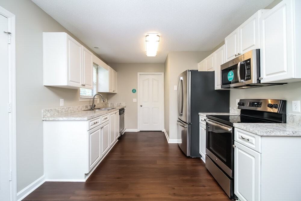 2231 Sawmill St - Photo 7 of 16