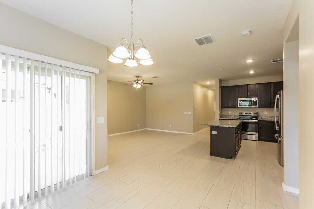 8828 S 41st Dr - Photo 6 of 16