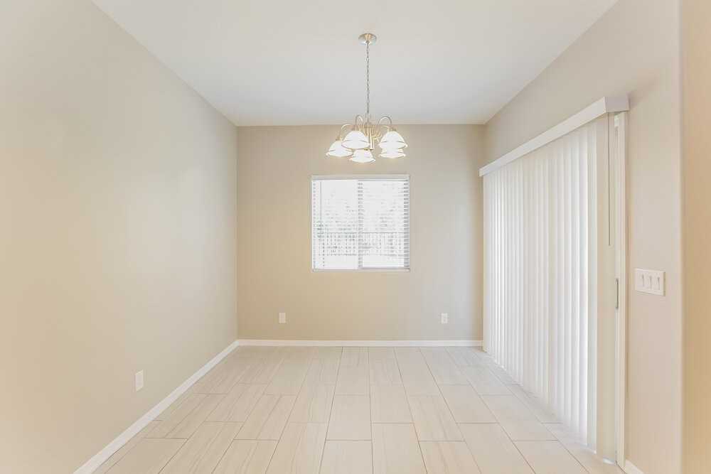 8828 S 41st Dr - Photo 7 of 16