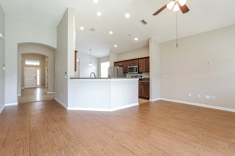 805 Celebration Ln - Photo 6 of 19