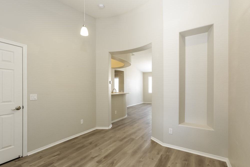 7308 W Superior Ave - Photo 3 of 16